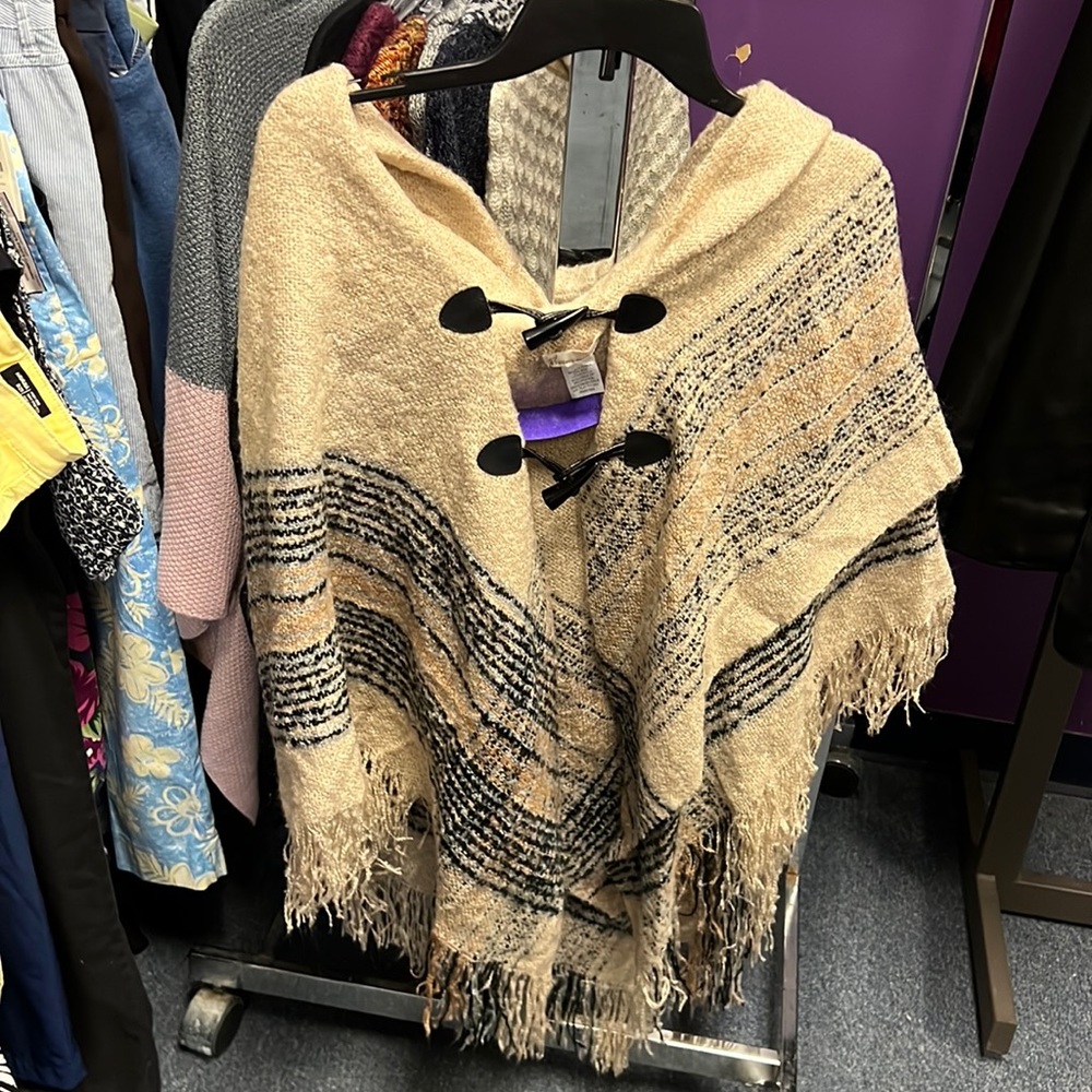 💜Collection Eighteen Tan Design Poncho One Size